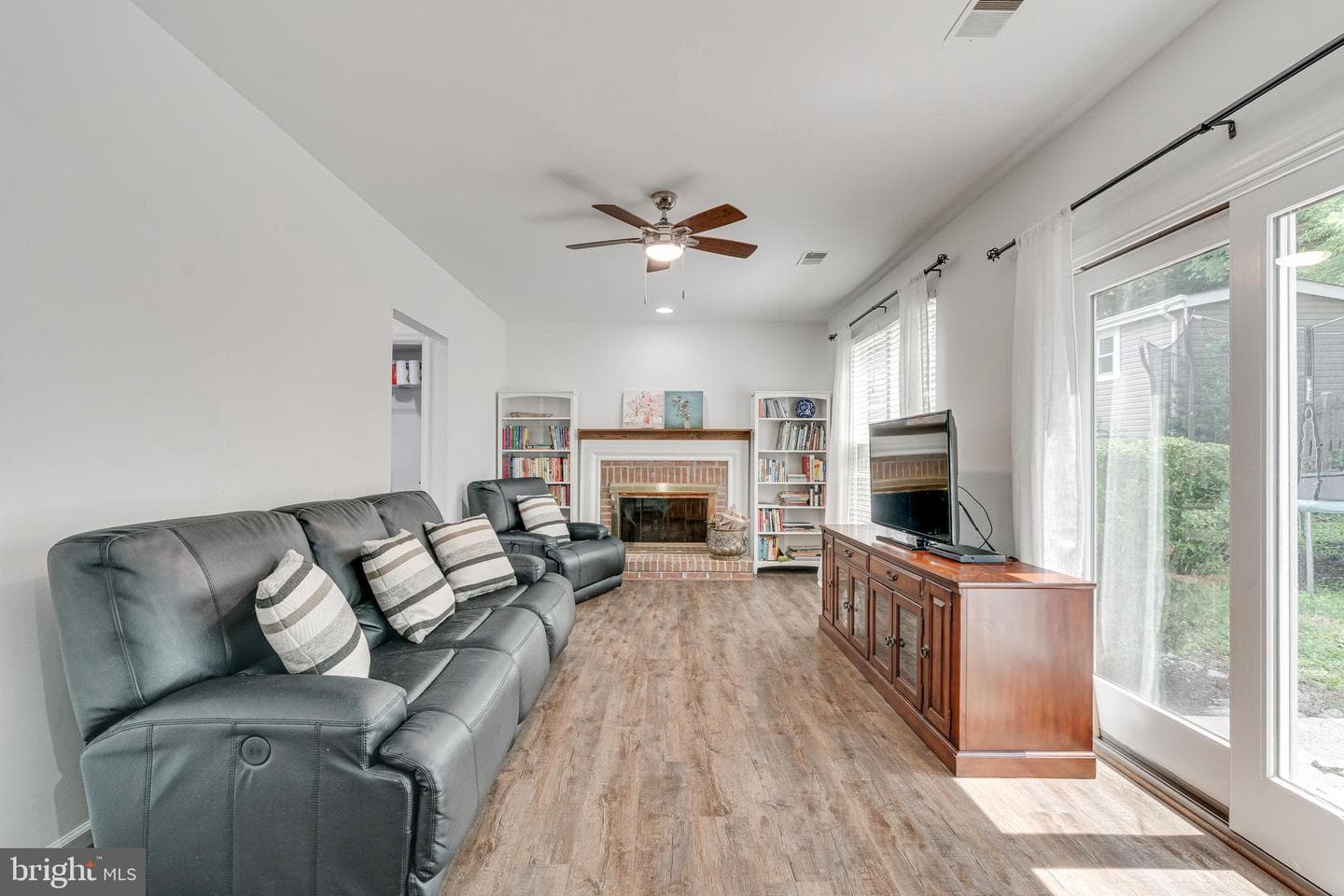 12333 Cliveden Street photo 24