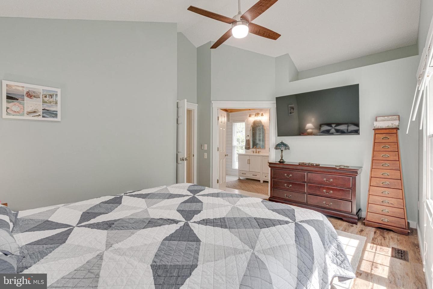 12333 Cliveden Street photo 35