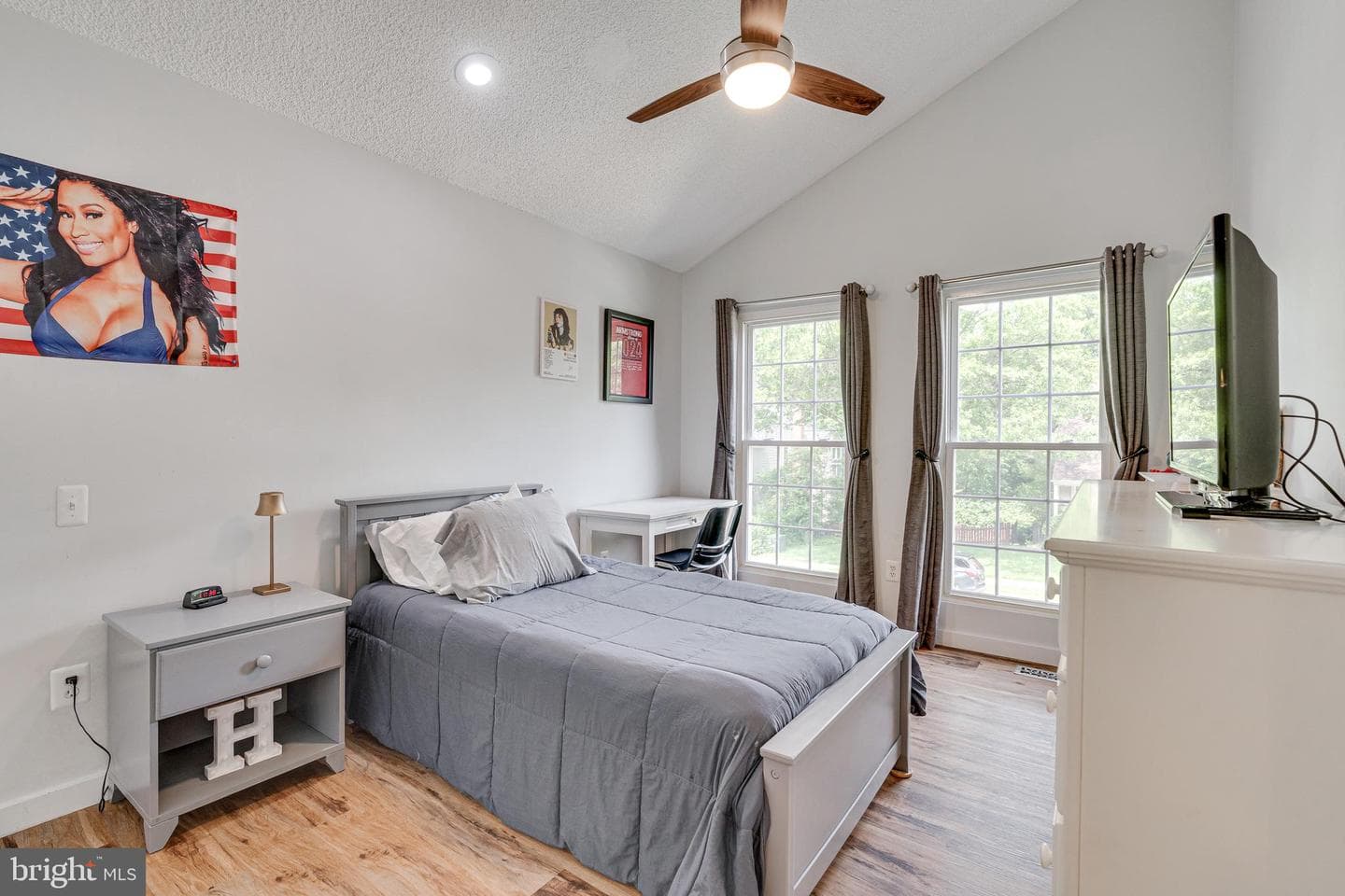 12333 Cliveden Street photo 40
