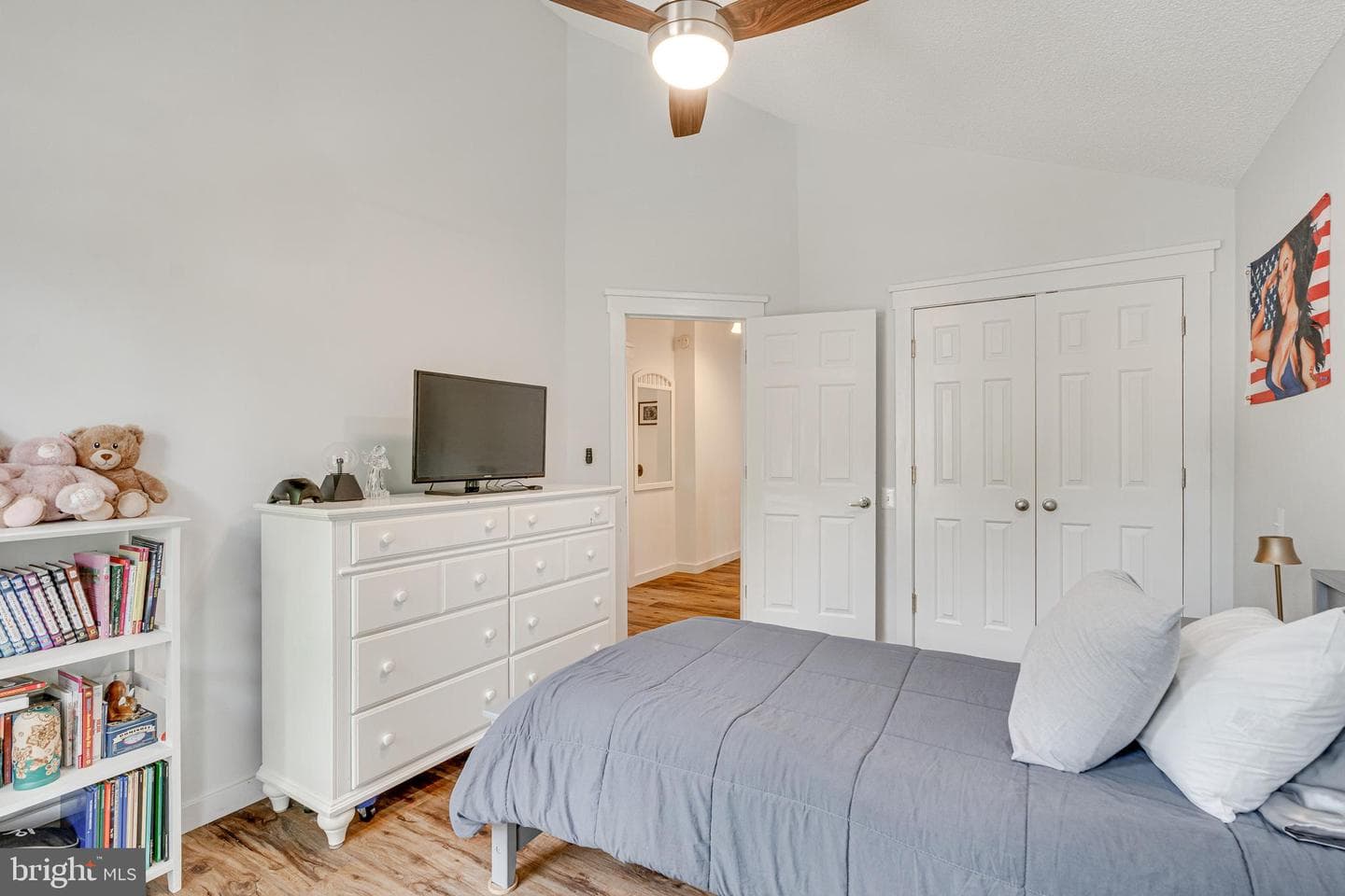 12333 Cliveden Street photo 41