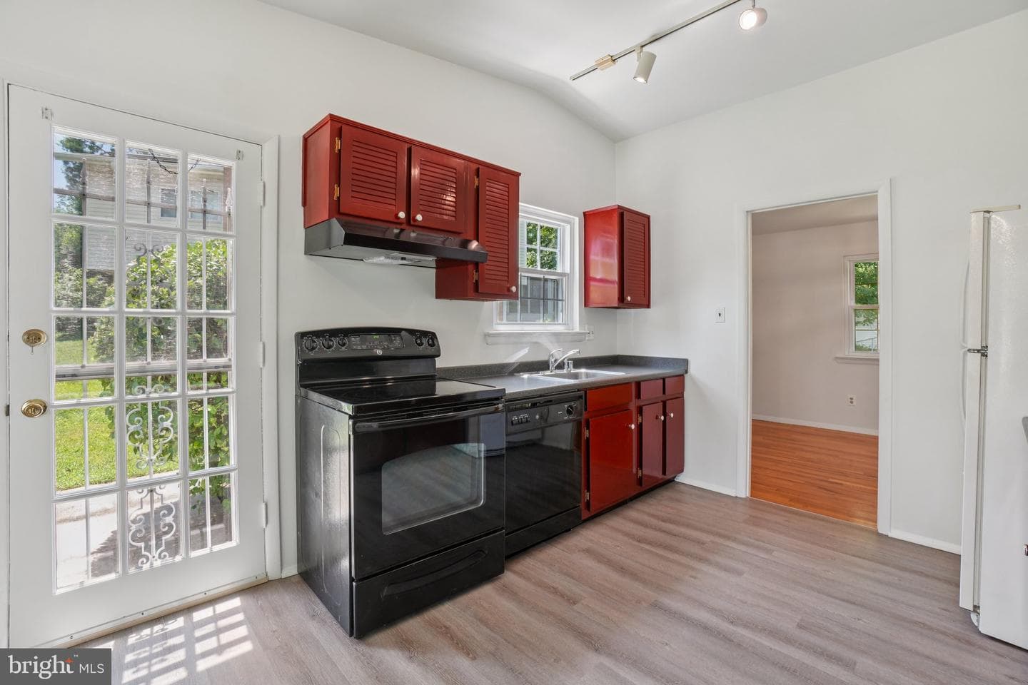 4700 Twinbrook Road photo 10