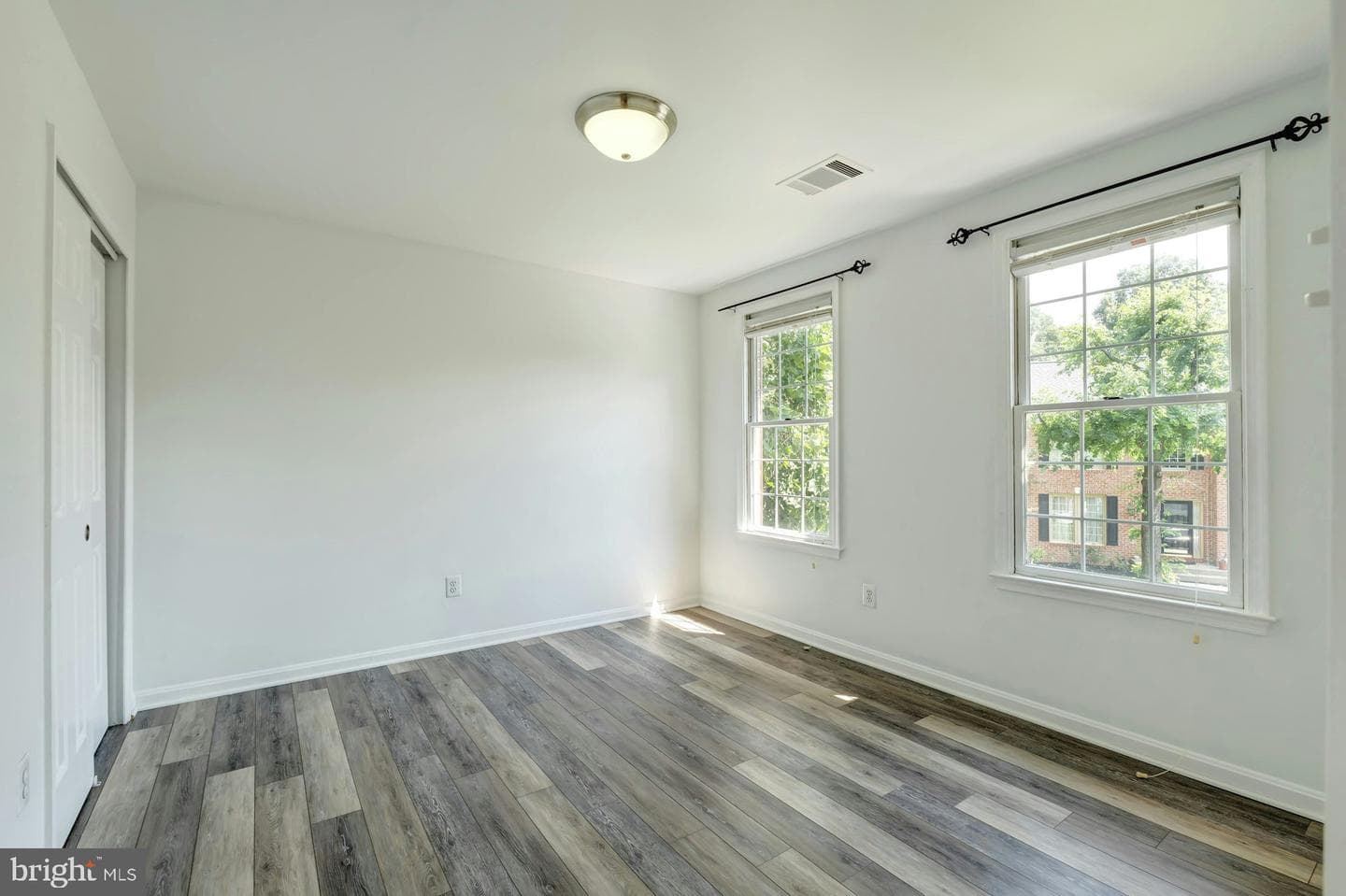1518 Summerset Place photo 28