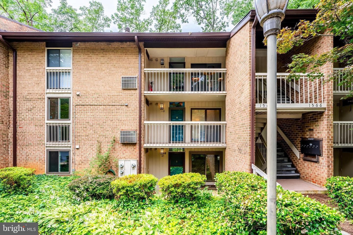 1568 Moorings Drive #11b photo 34