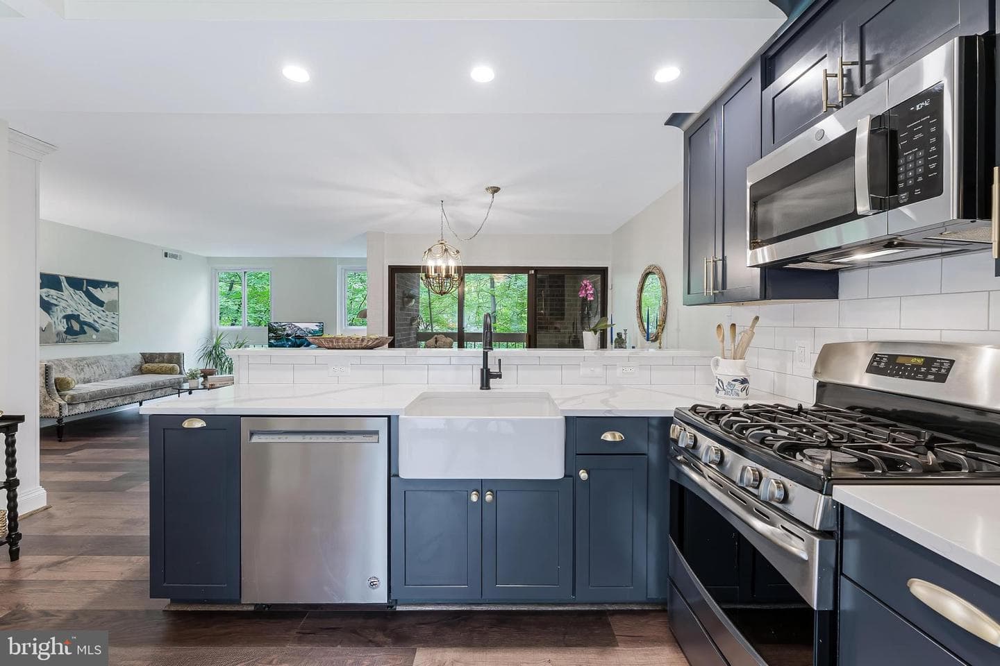 1568 Moorings Drive #11b photo 8