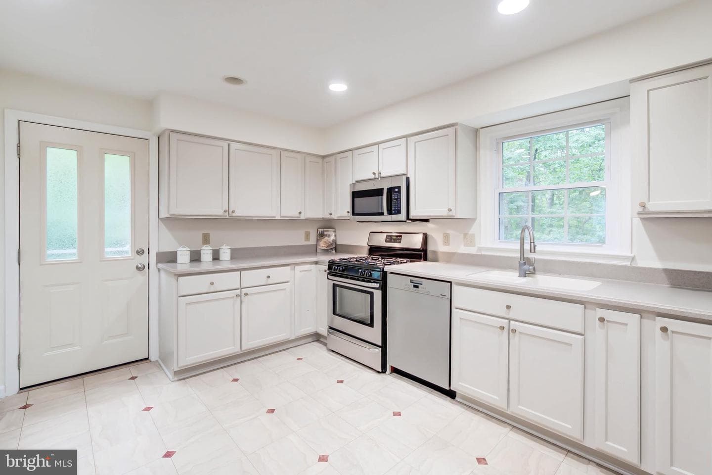4601 Tara Drive photo 14