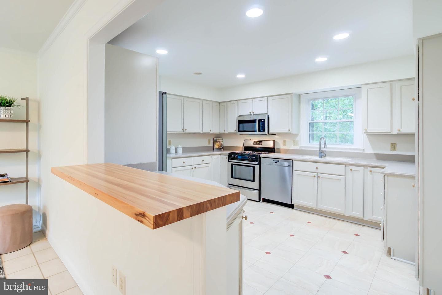 4601 Tara Drive photo 16