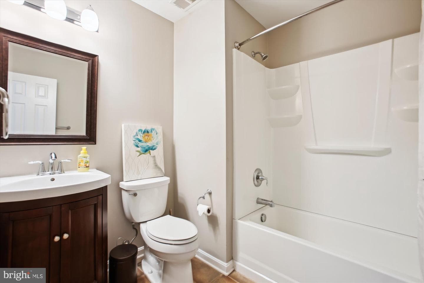 8445 Radford Avenue photo 21