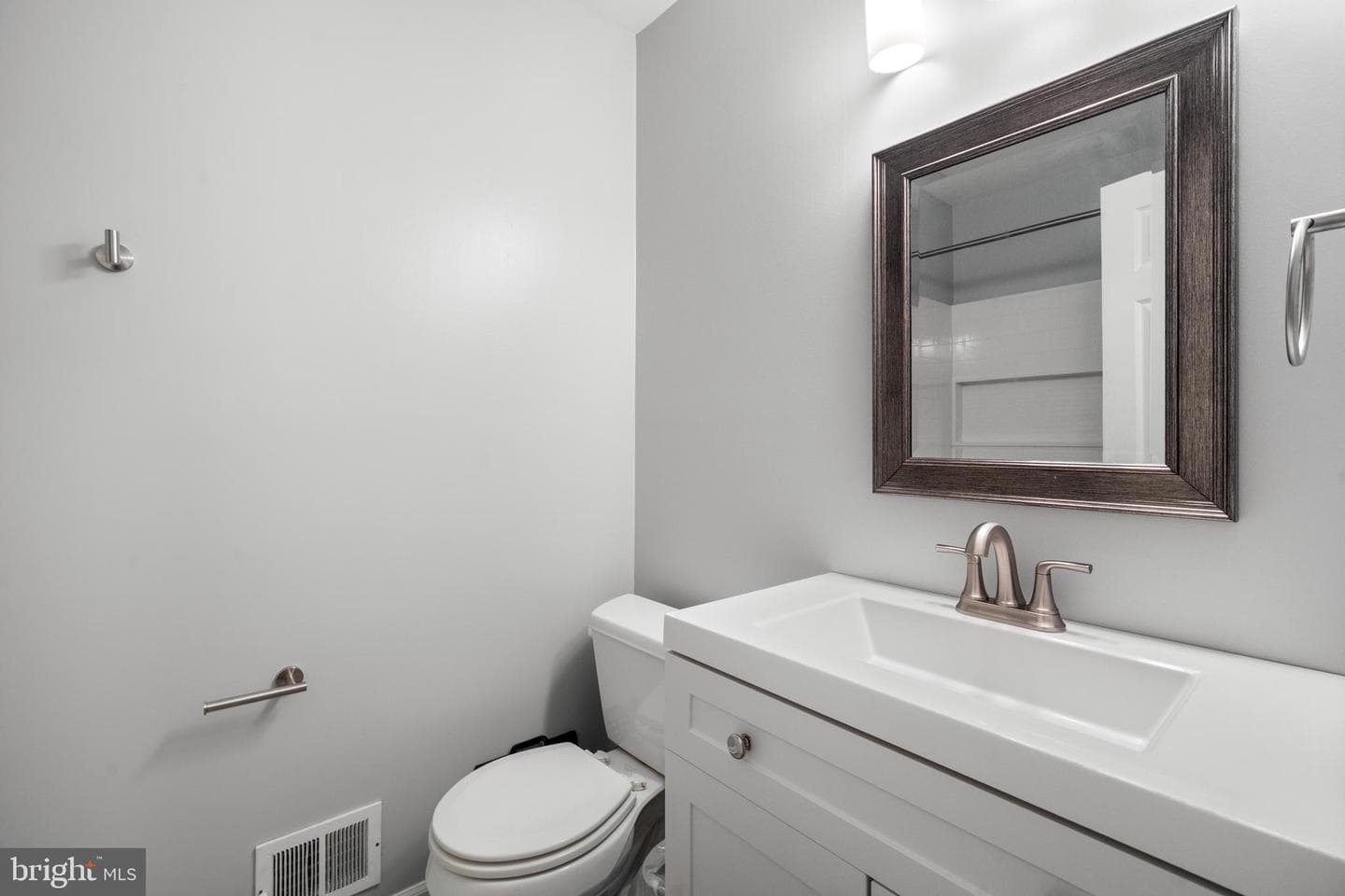 5130 Woodfield Drive photo 26