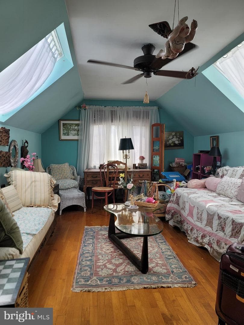 6910 Gilbert Street photo 13