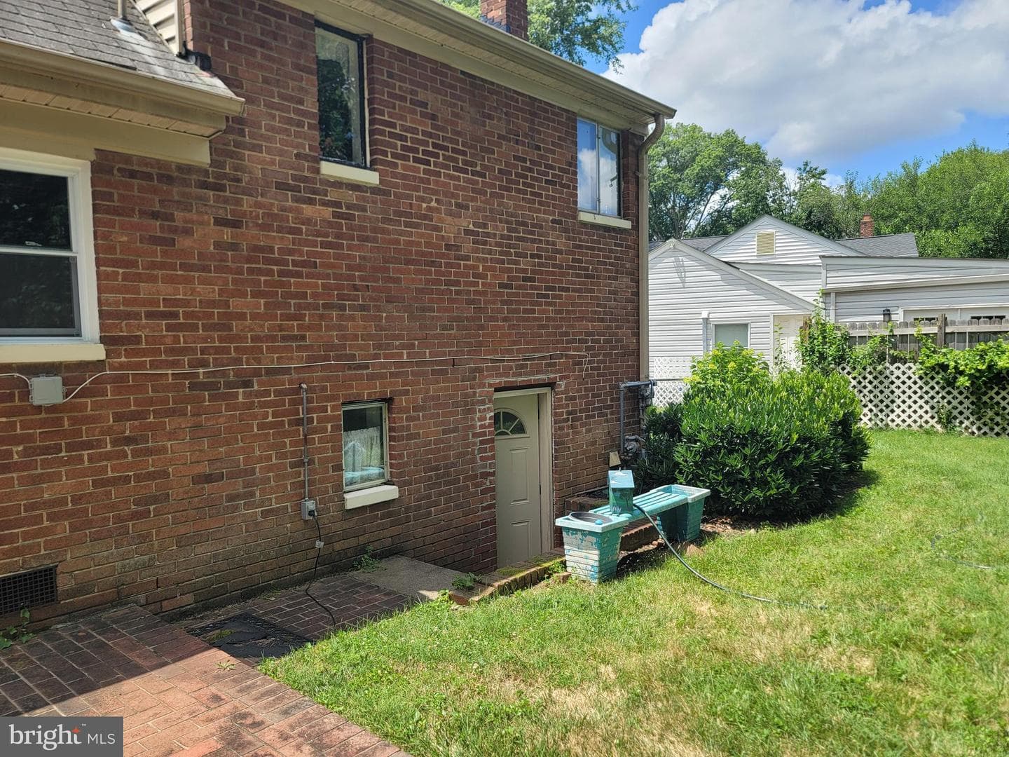 6910 Gilbert Street photo 27