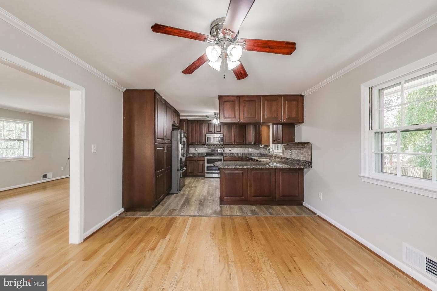 2403 Sherwood Hall Lane photo 10