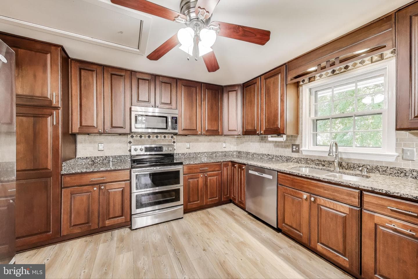 2403 Sherwood Hall Lane photo 11