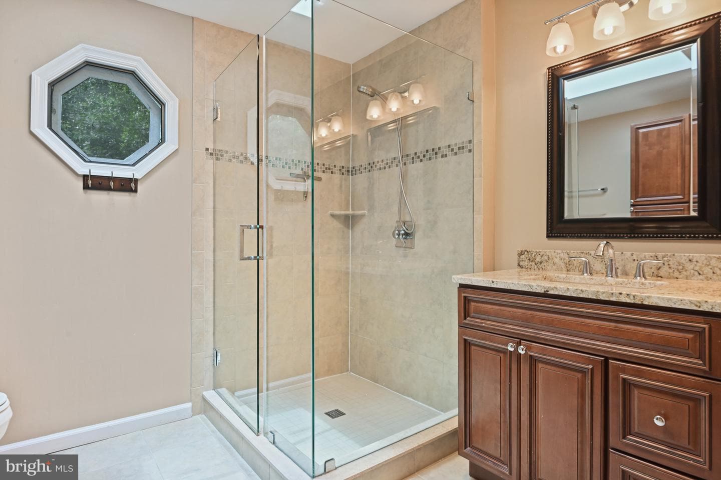 1092 Loran Court photo 32
