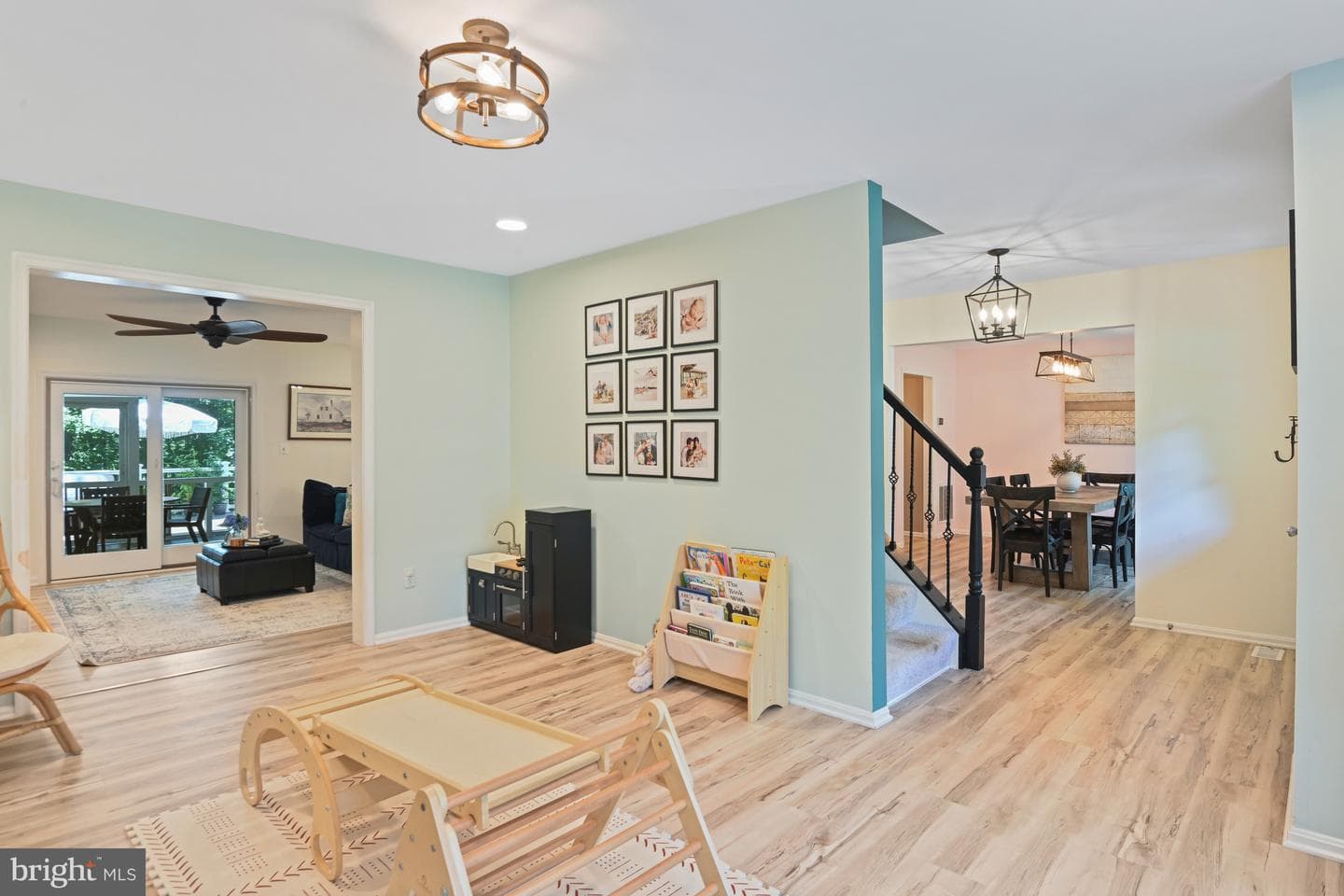 1092 Loran Court photo 6