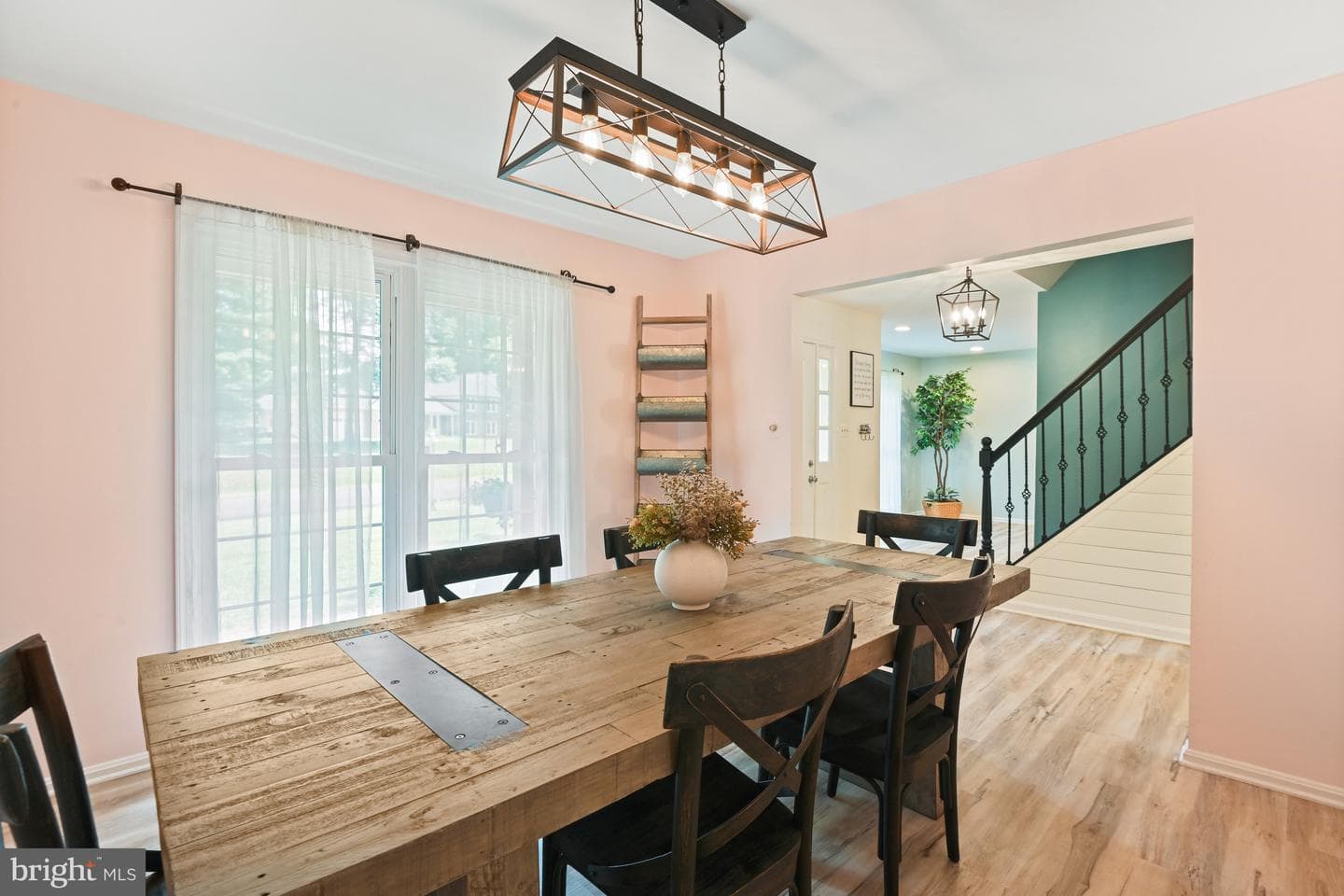 1092 Loran Court photo 8