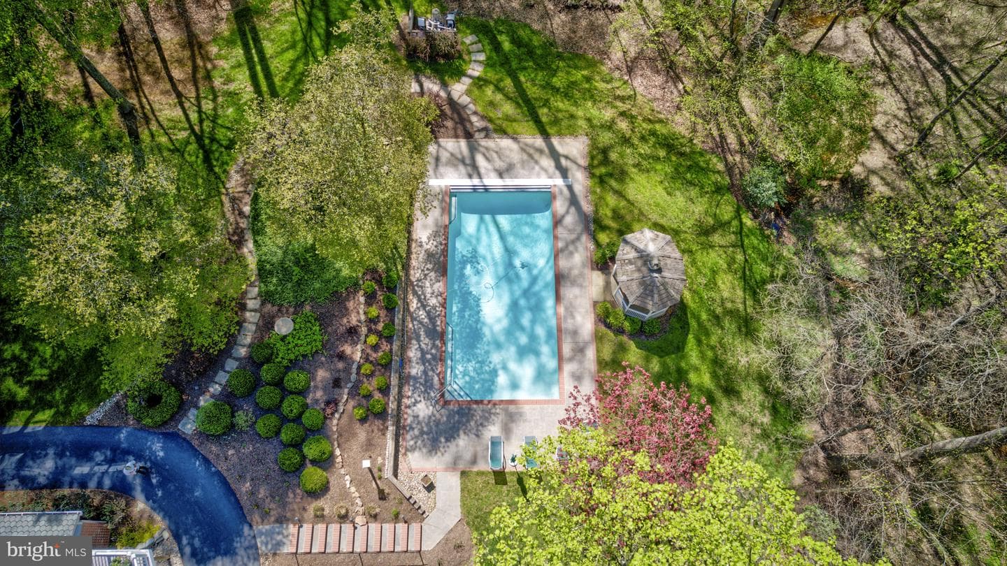 204 River Park Drive photo 89