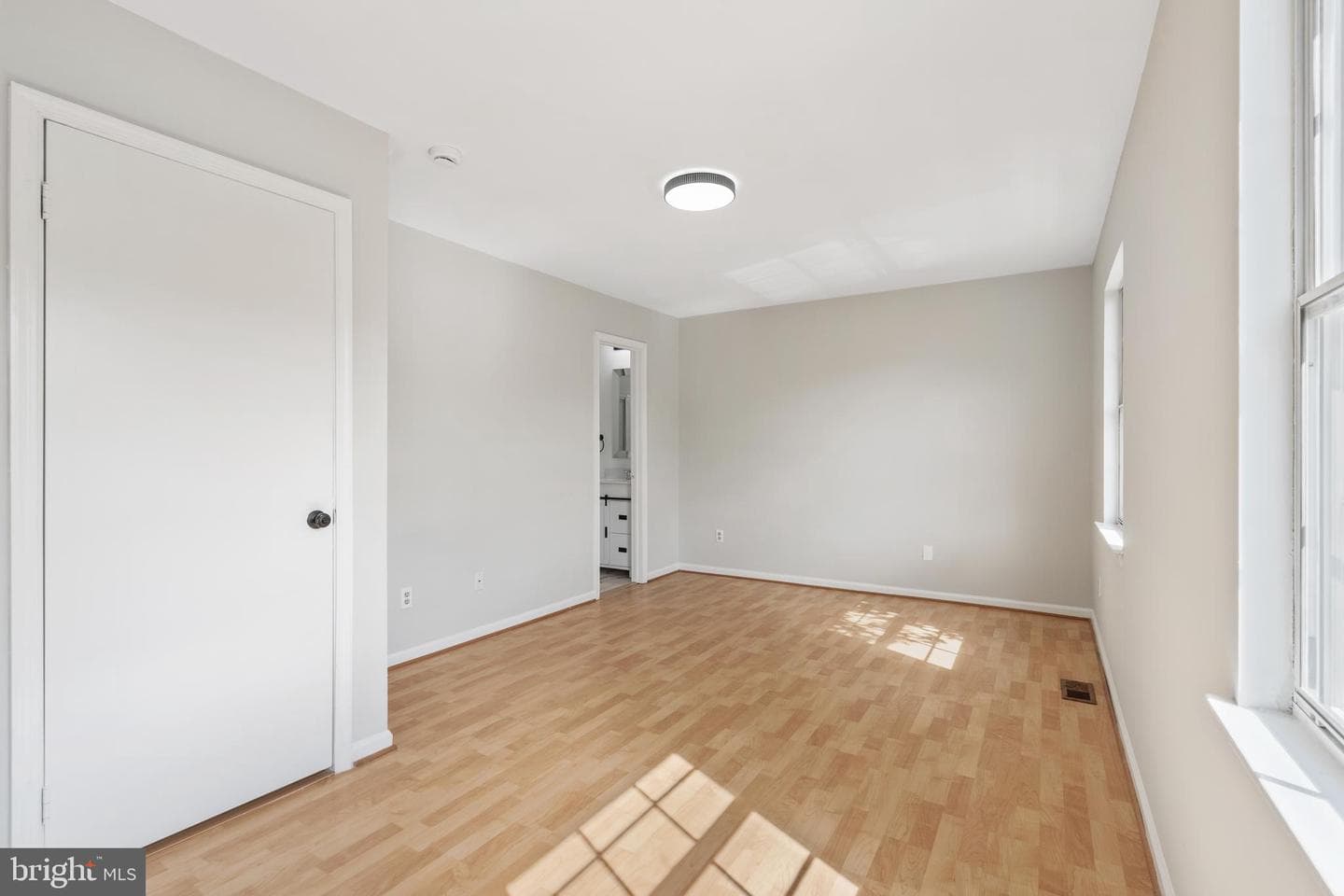 5501 Woodlawn Manor Court photo 18