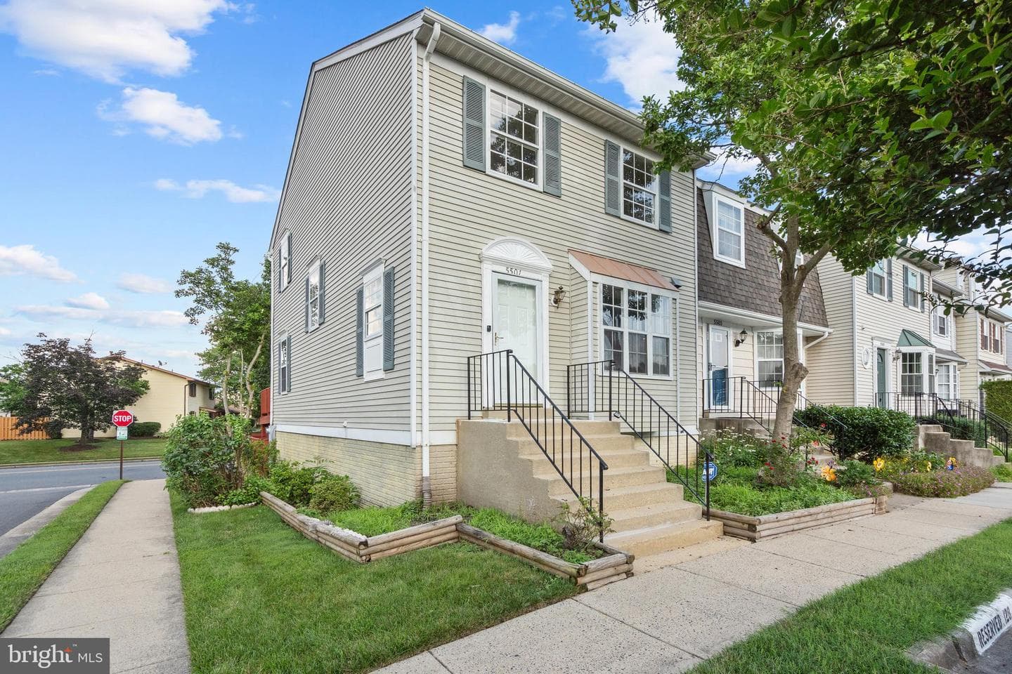 5501 Woodlawn Manor Court photo 2