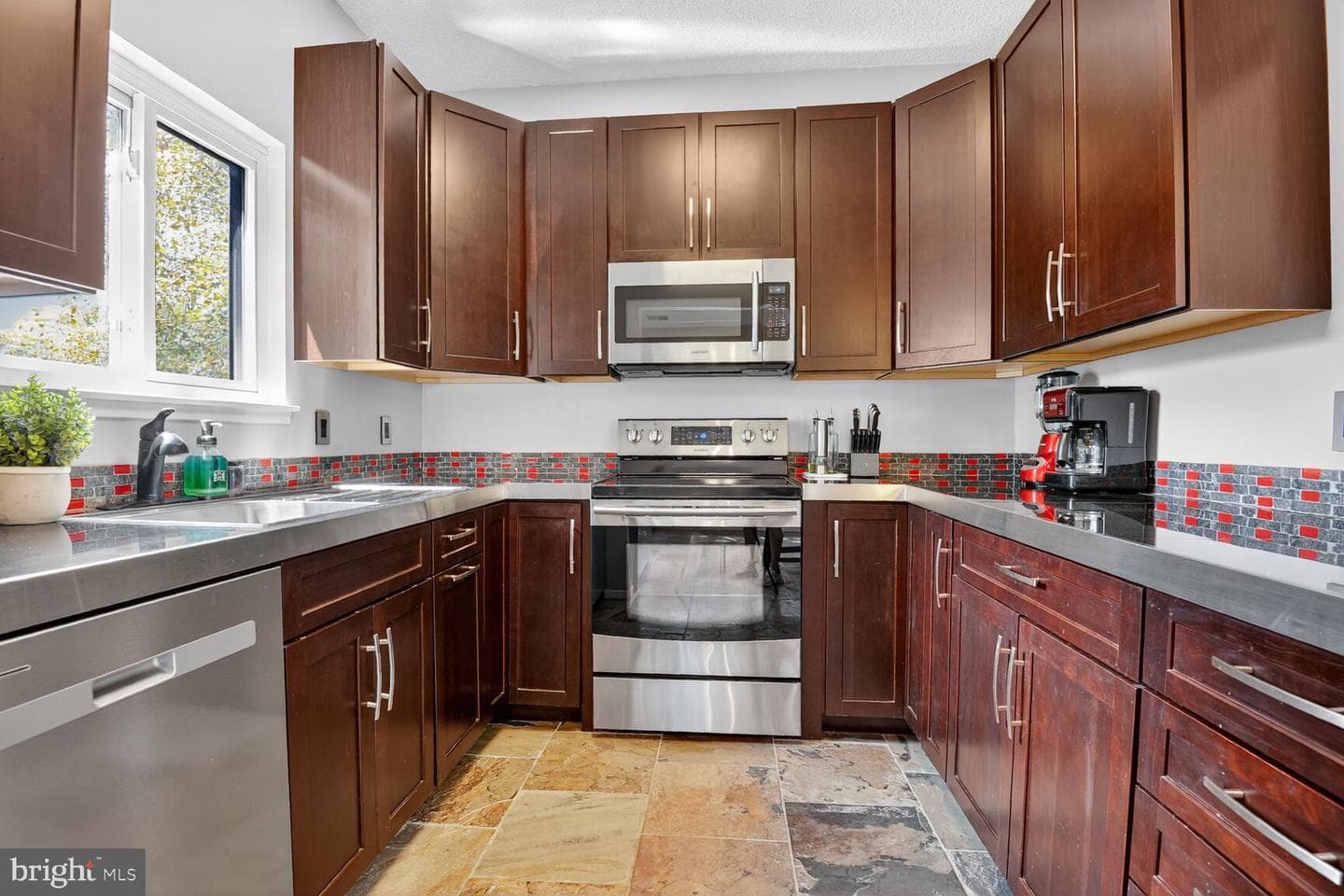 1933 Villaridge Drive #1933b photo 11