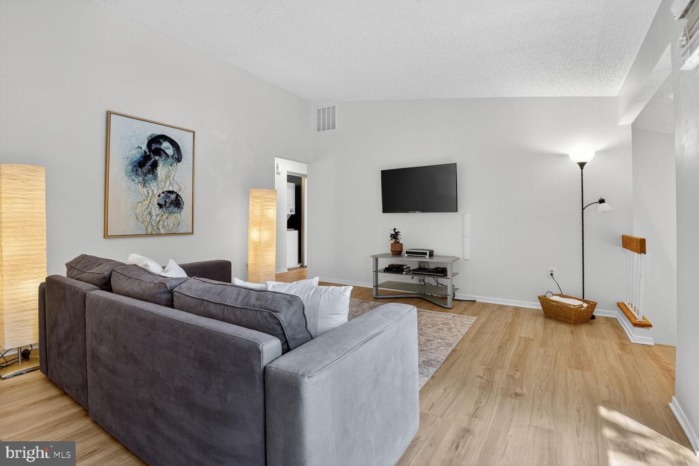1933 Villaridge Drive #1933b photo 4