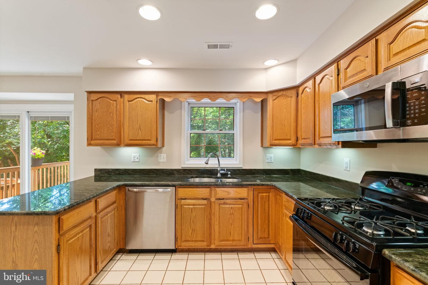 8037 Tanworth Court photo 19