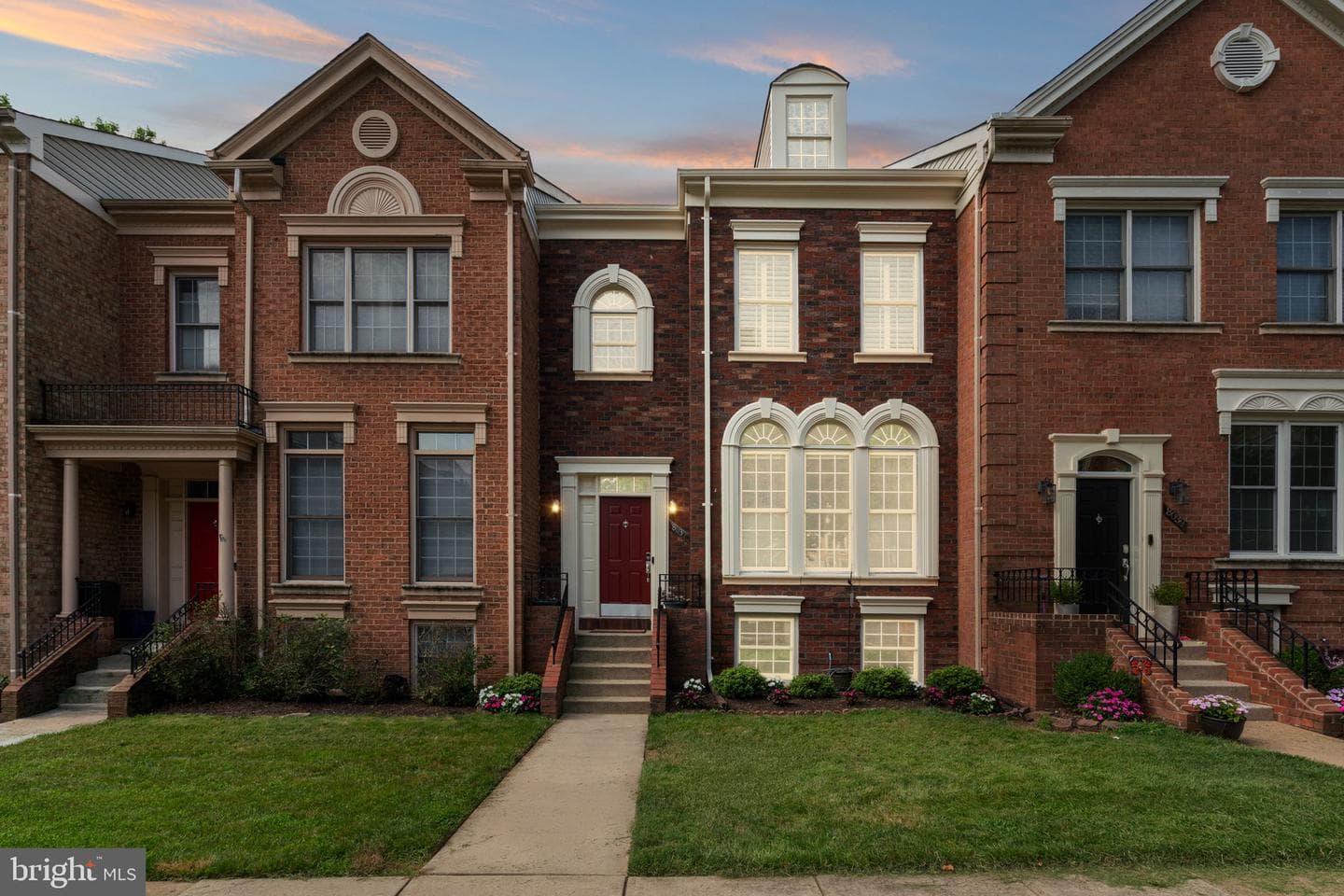8037 Tanworth Court photo 2