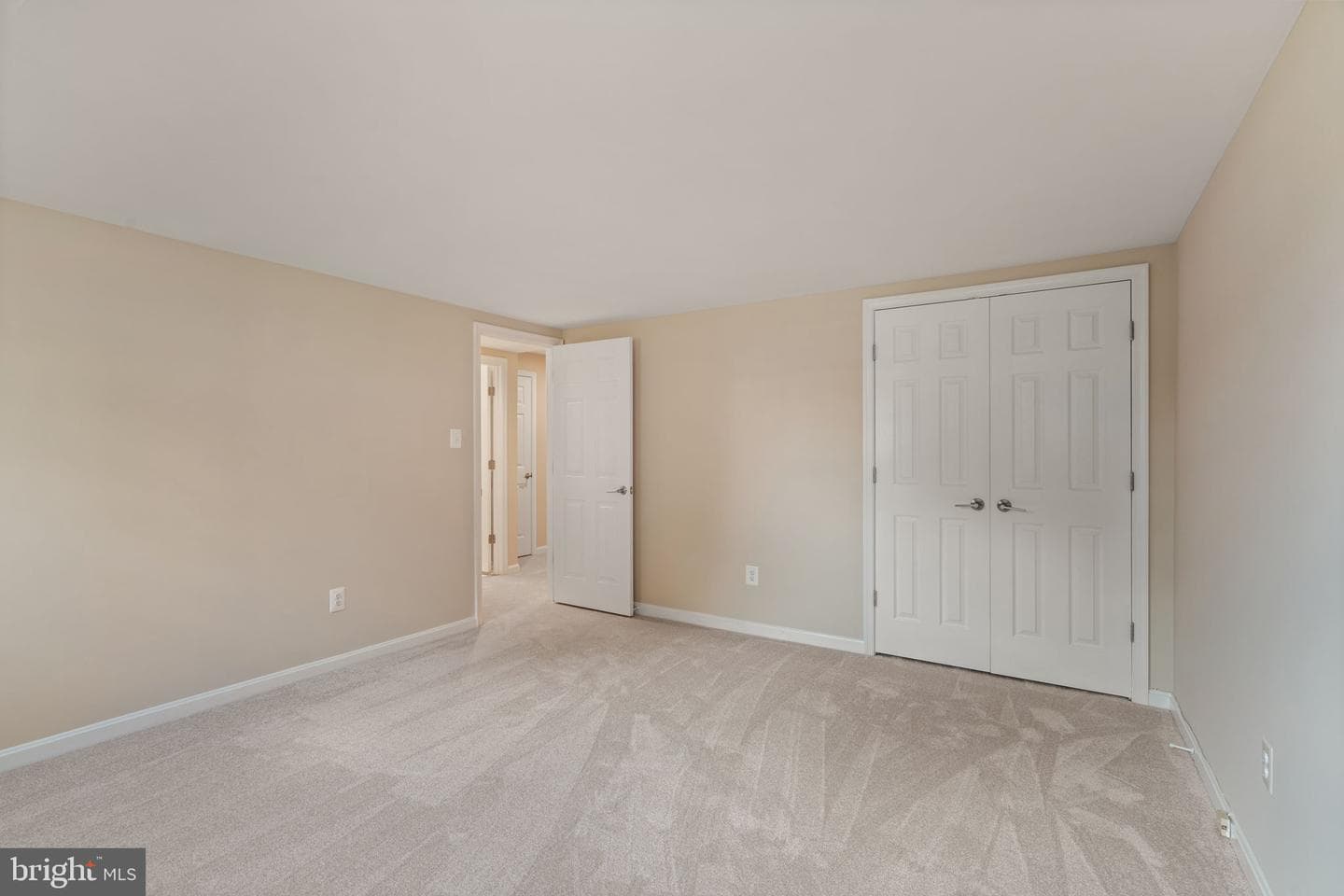 8037 Tanworth Court photo 47