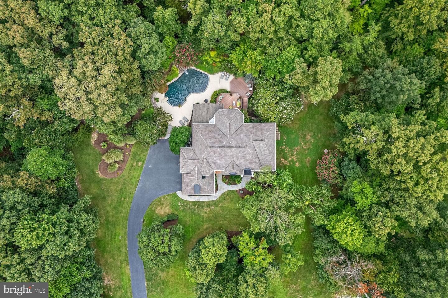 13724 Balmoral Greens Avenue photo 51