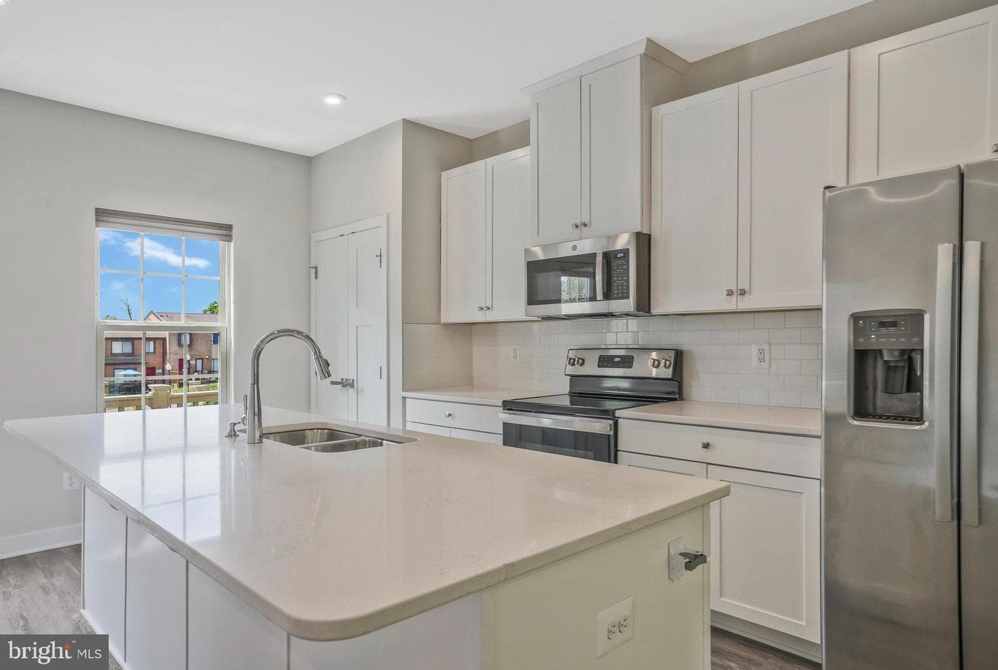 7811 Sutter Lane photo 12
