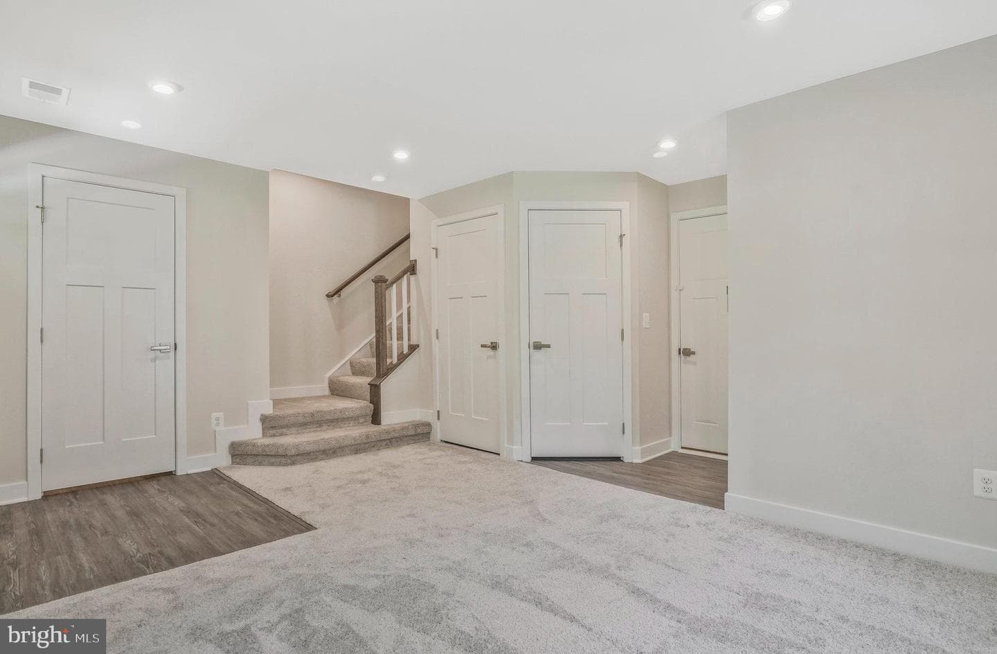 7811 Sutter Lane photo 4