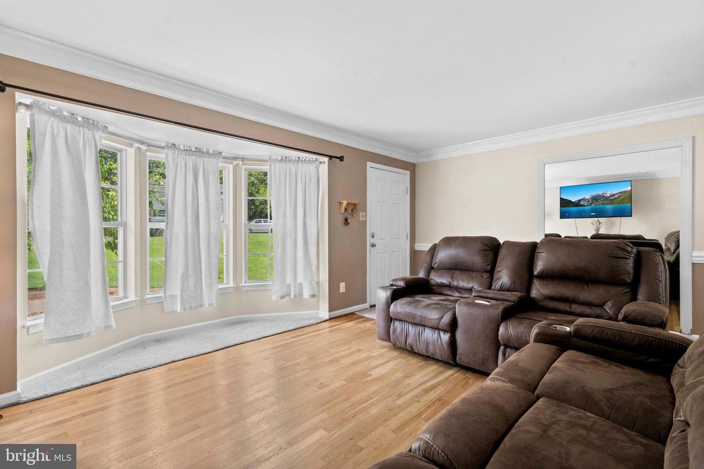 4507 Tipton Ln photo 4