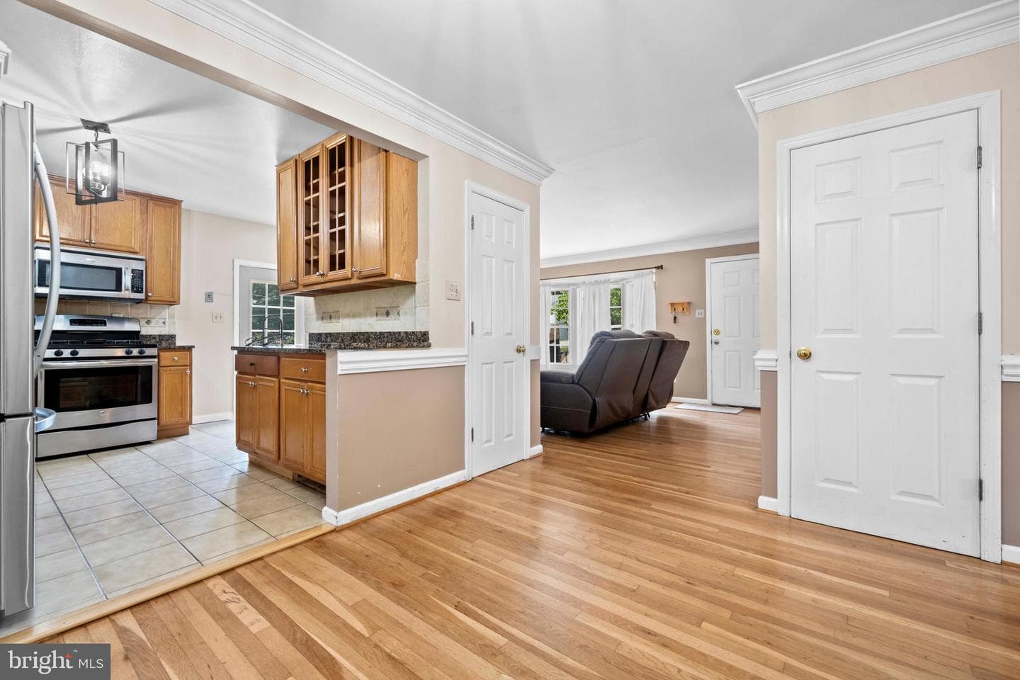 4507 Tipton Ln photo 5
