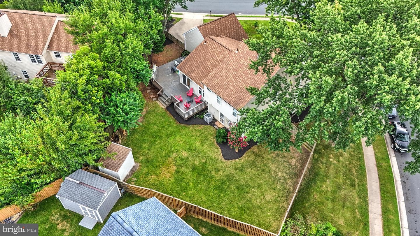 2015 Maleady Drive photo 32
