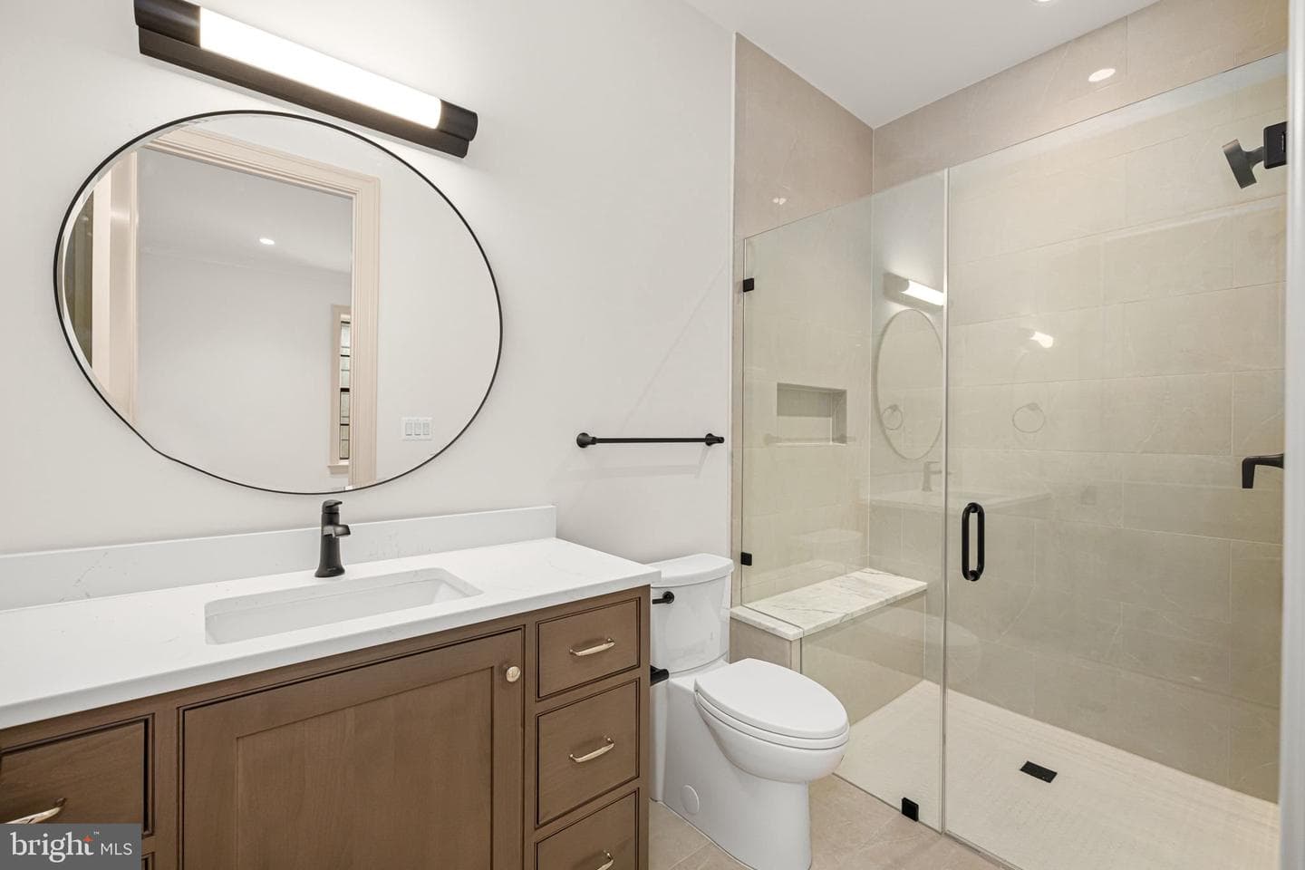 2109 Elliott Avenue photo 42