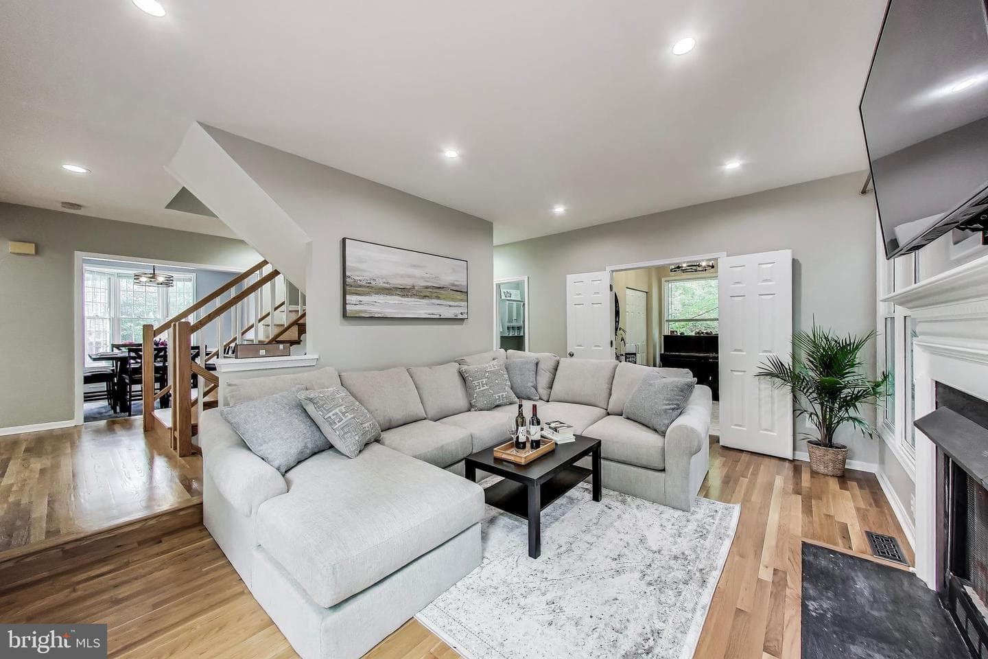 8603 Lauren Dr. photo 10