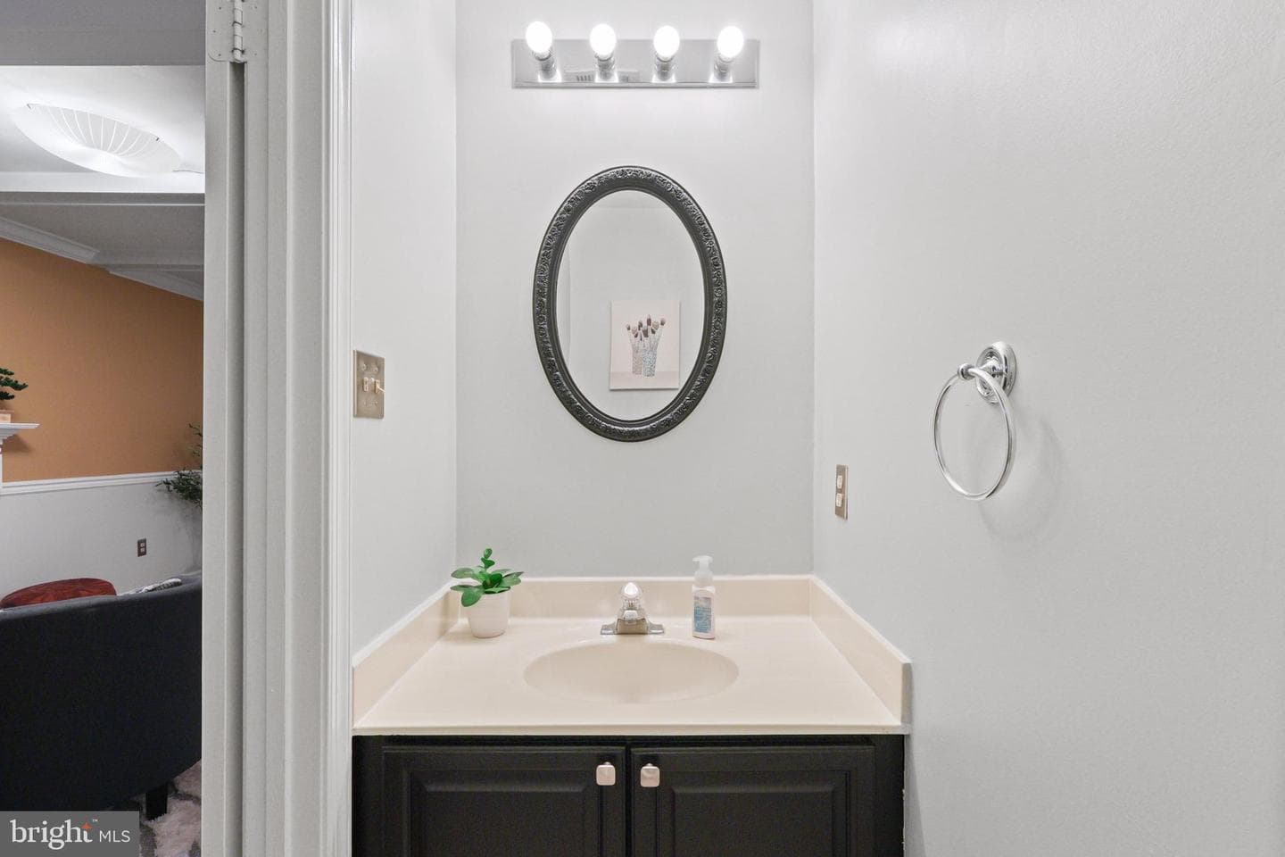 8534 Enochs Drive photo 28