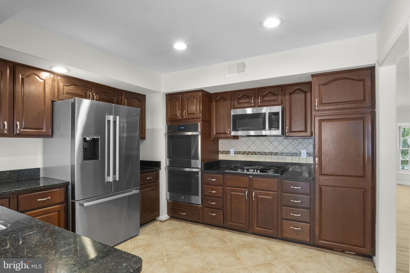 8017 Trevor Place photo 3