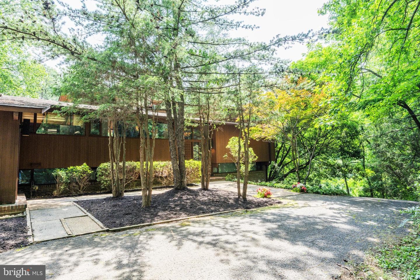 1017 Towlston Road photo 2