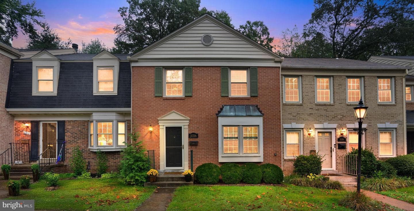 10306 Hampshire Green Avenue photo 1