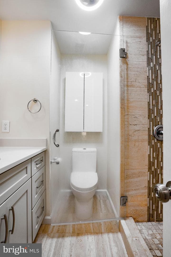 10306 Hampshire Green Avenue photo 31