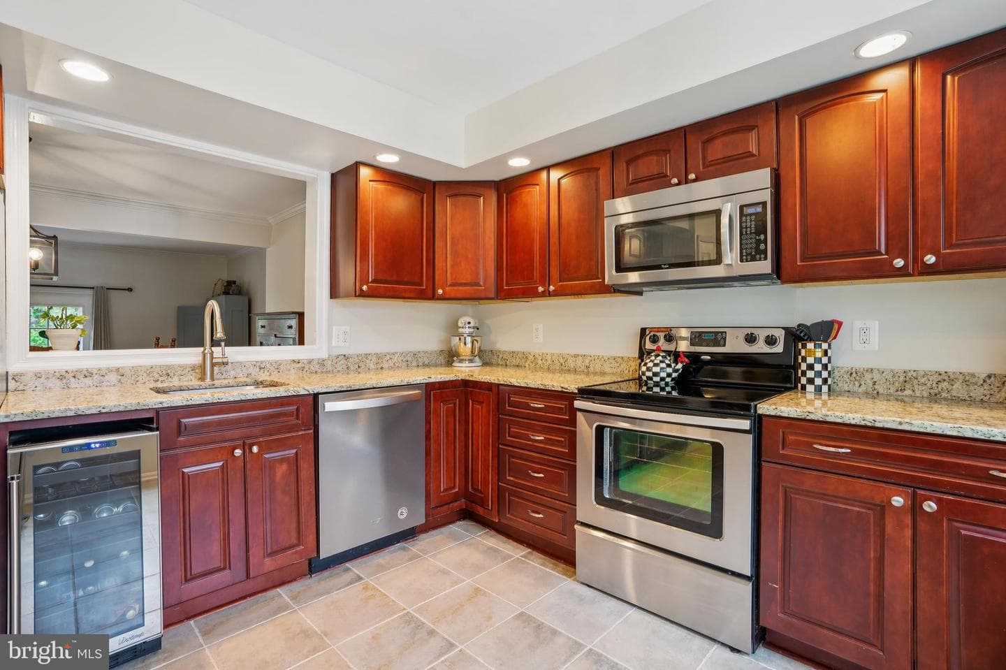 10306 Hampshire Green Avenue photo 4