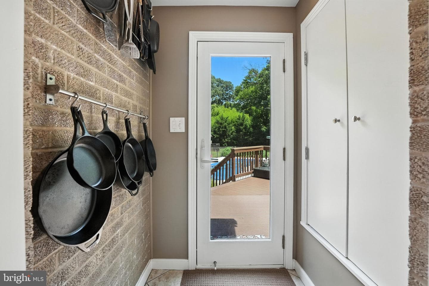 4725 Spruce Avenue photo 30