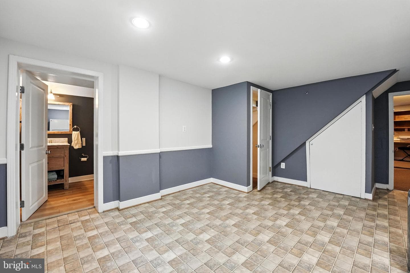 4725 Spruce Avenue photo 56