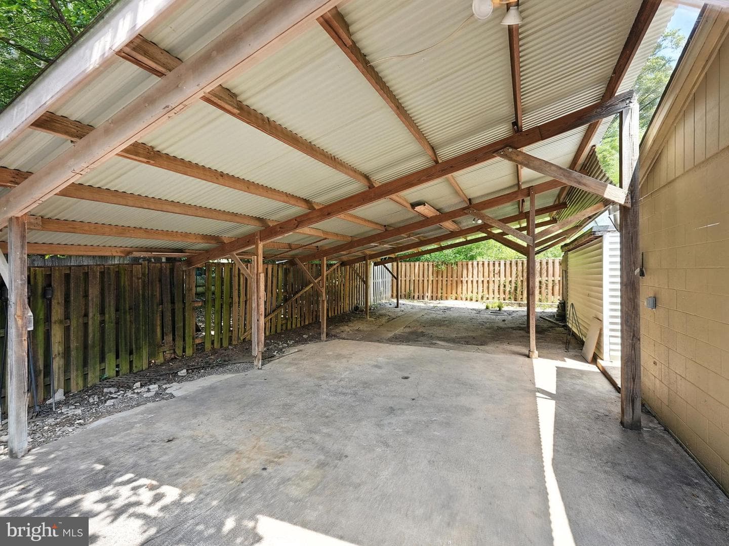 4725 Spruce Avenue photo 69