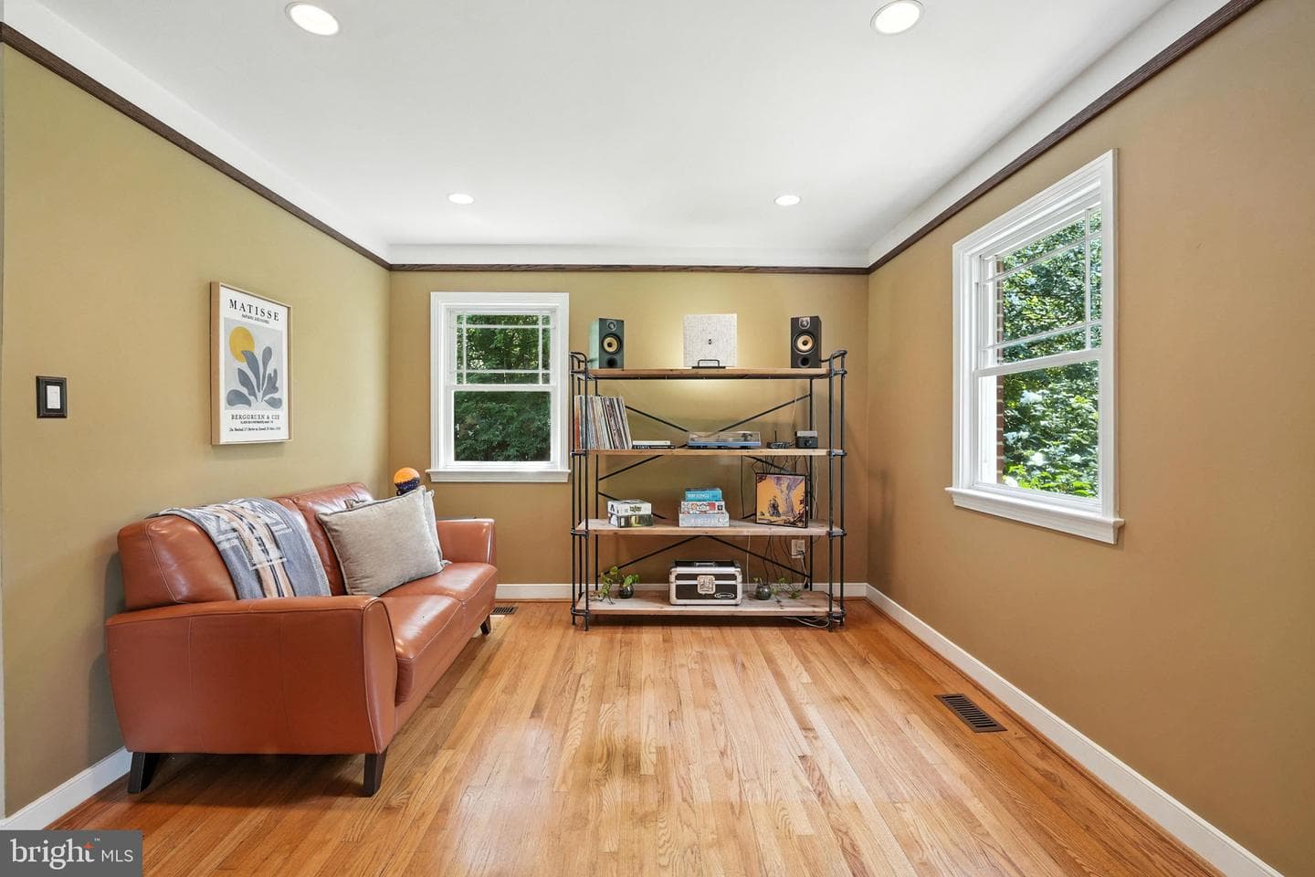 4725 Spruce Avenue photo 7
