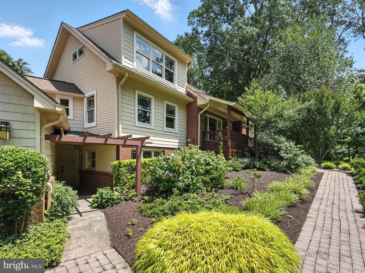 4725 Spruce Avenue photo 72