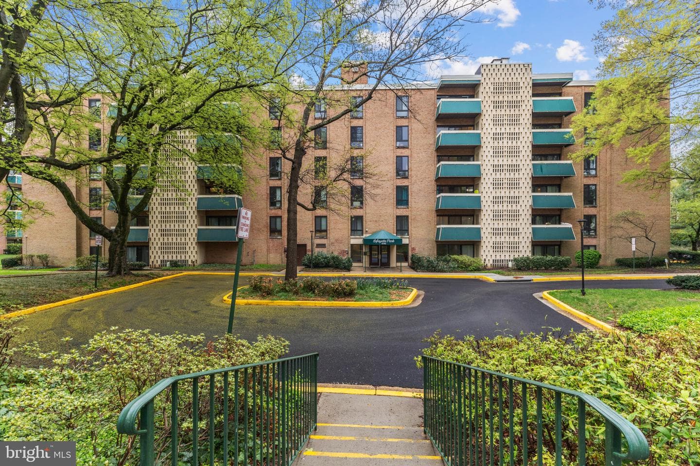 6143 Leesburg Pike #104