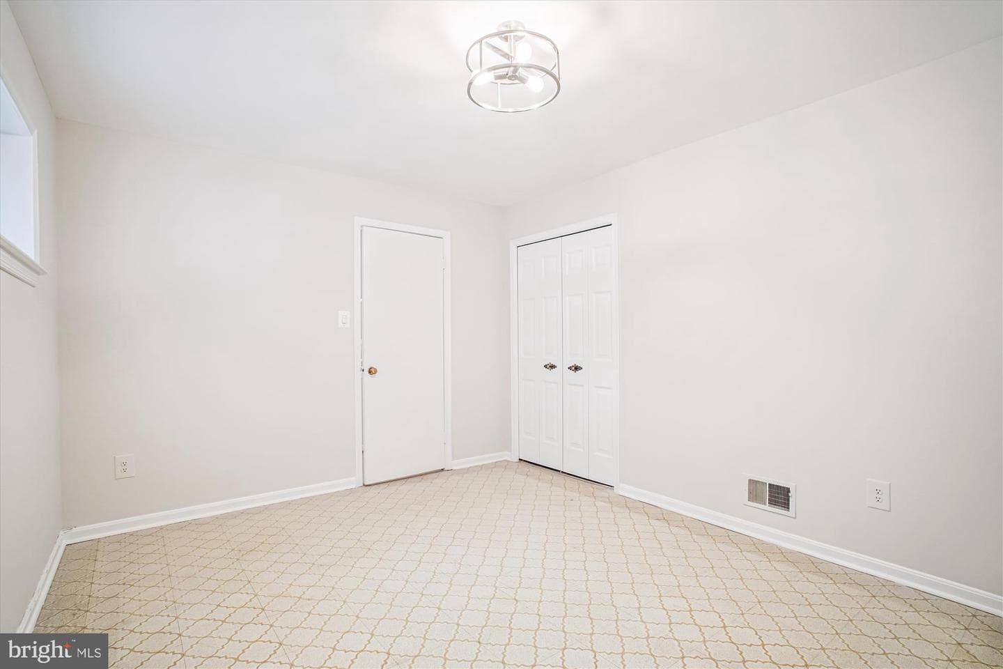 7492 Covent Wood Court photo 31
