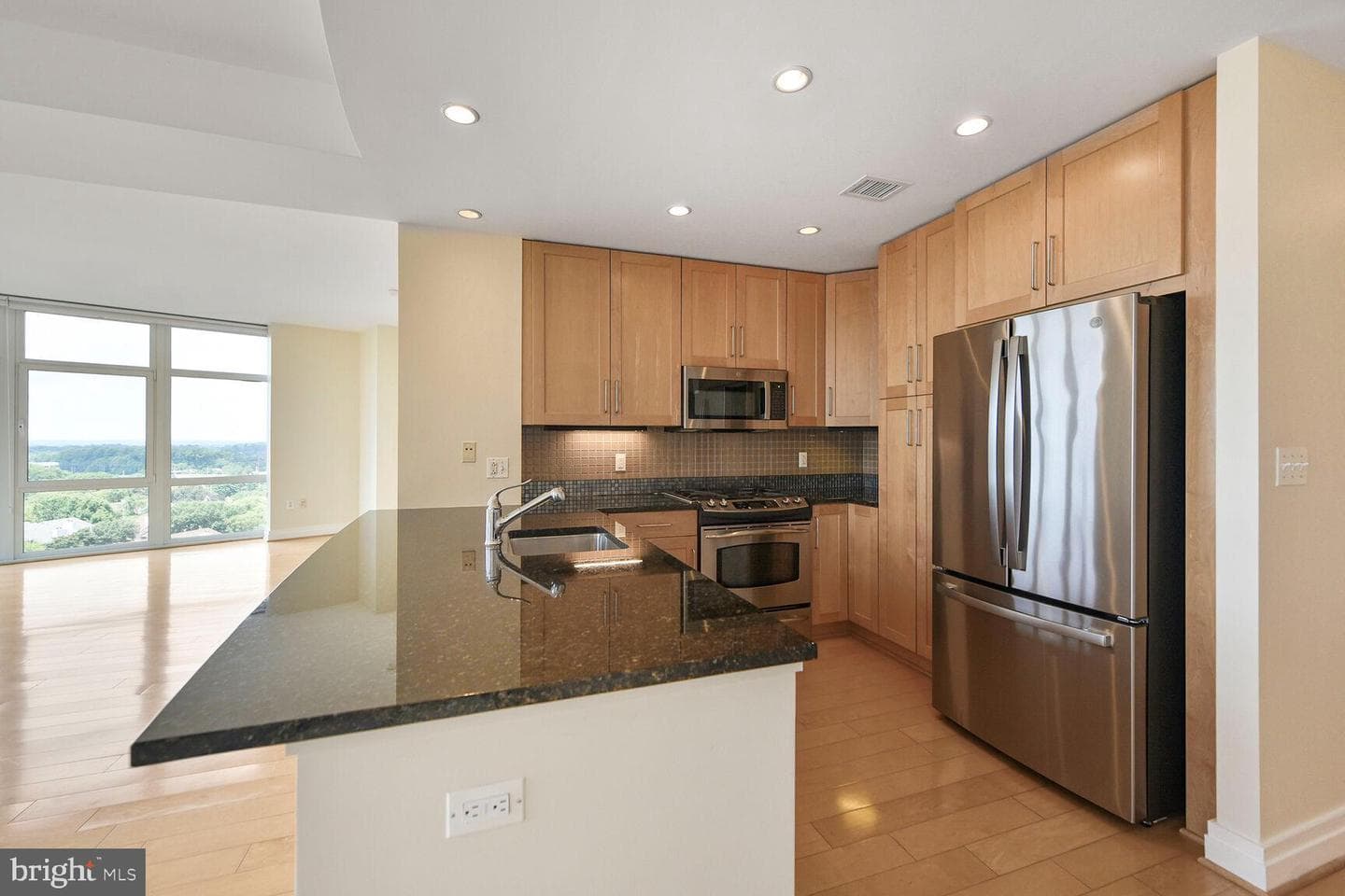 8220 Crestwood Heights Drive #1205 photo 6