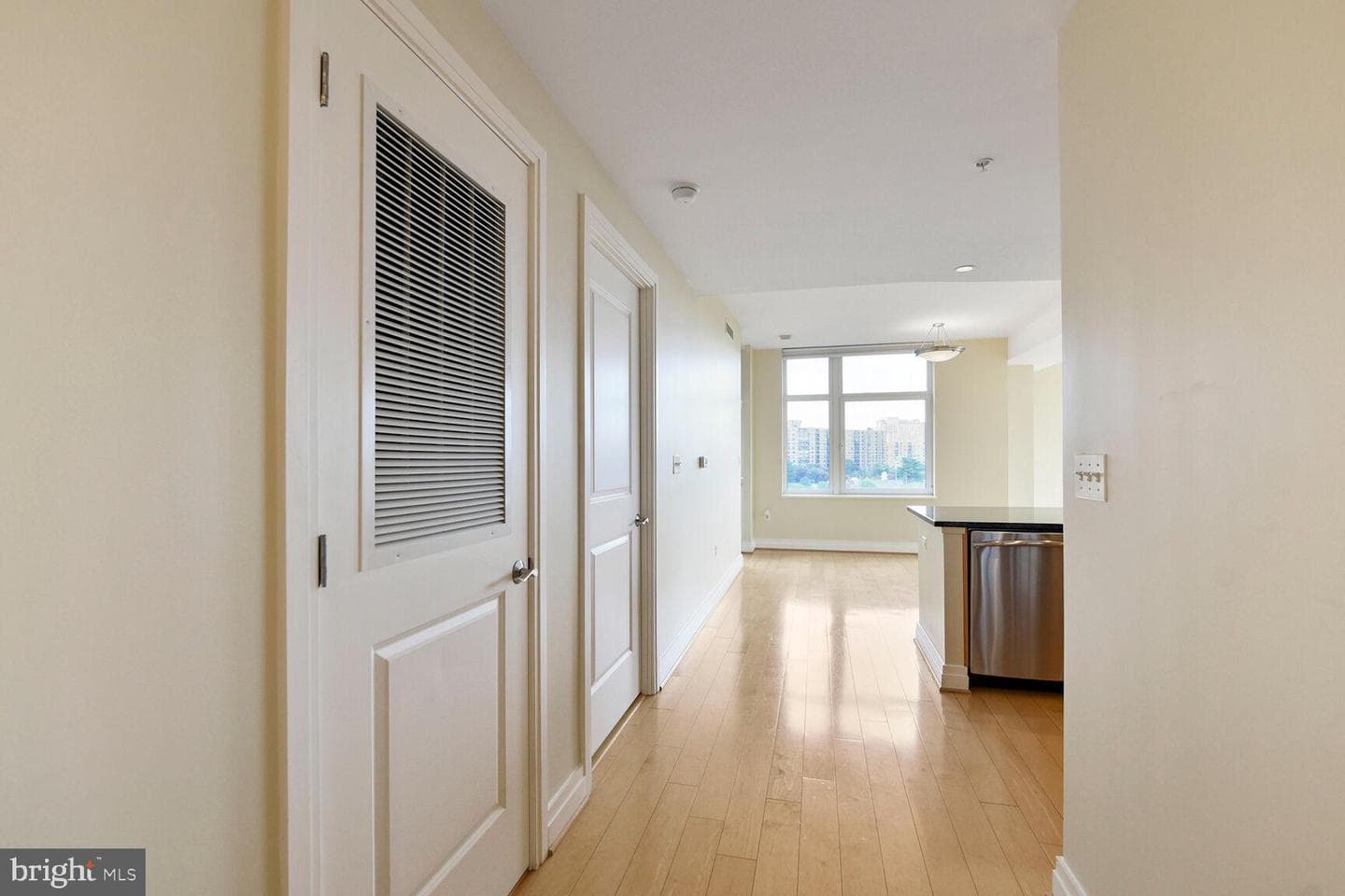 8220 Crestwood Heights Drive #1205 photo 8